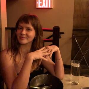 Meet your Posher, Claire